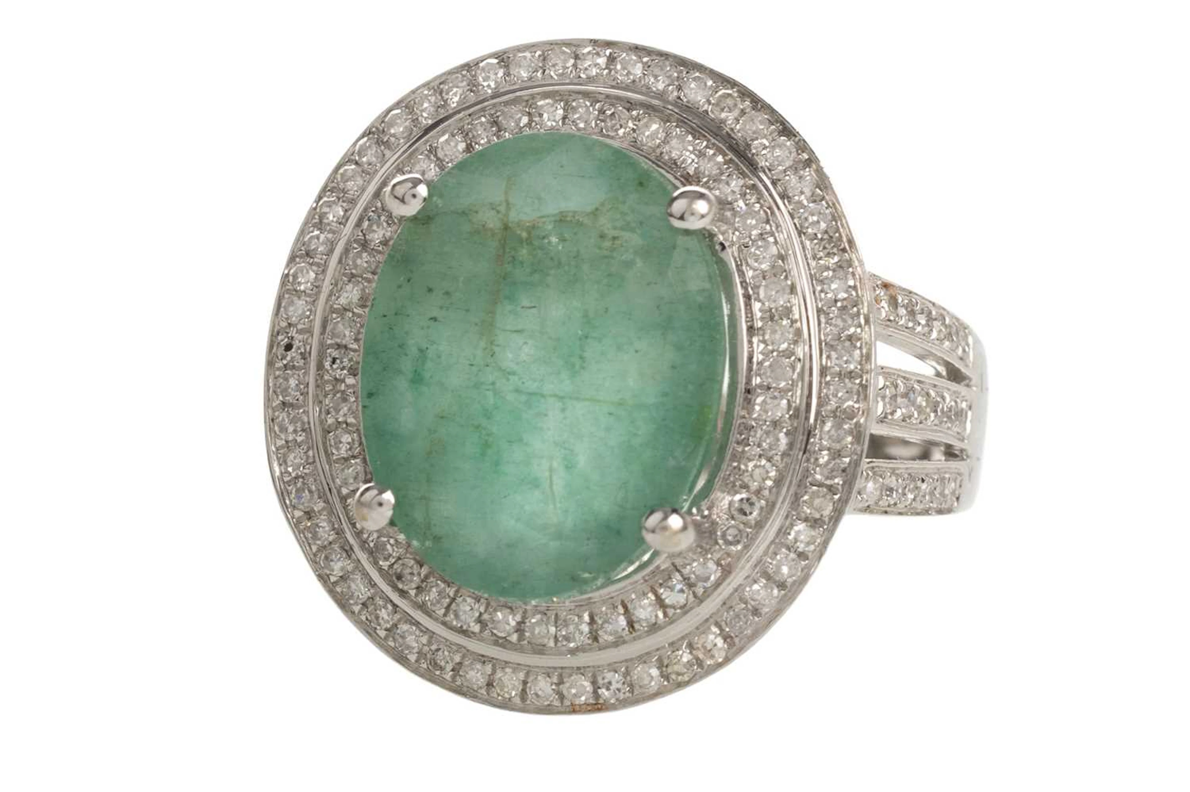 JADE AND DIAMOND RING LATE 20TH CENTURY