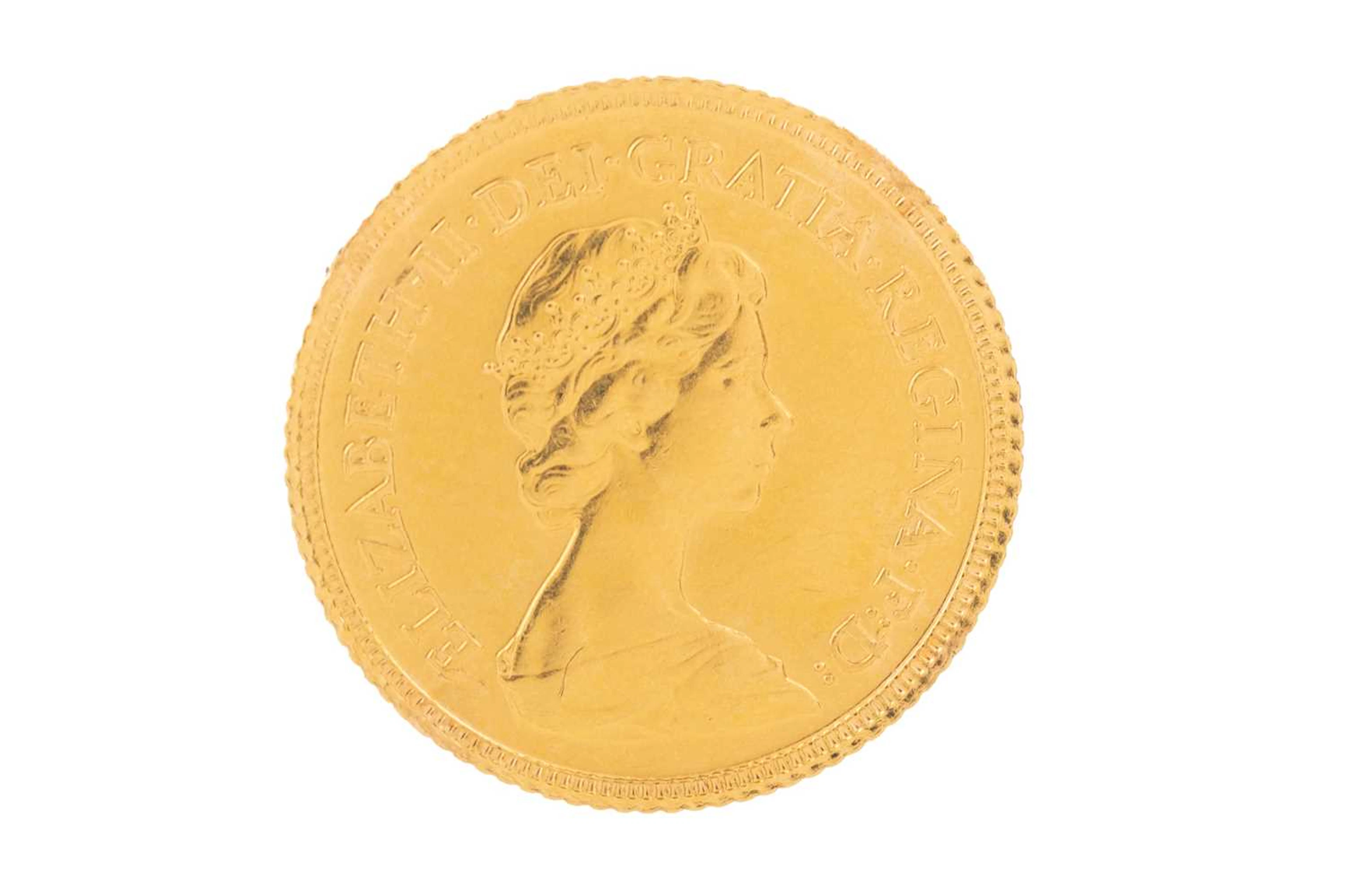 ELIZABETH II GOLD HALF SOVEREIGN 1982