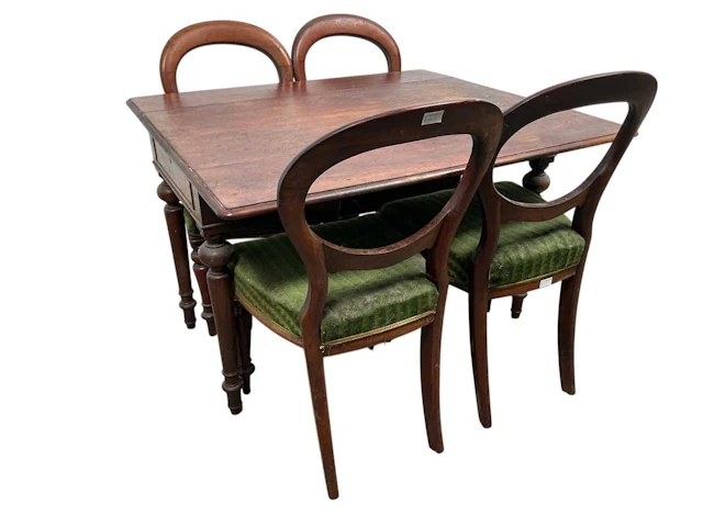 VICTORIAN MAHOGANY PEMBROKE TEA TABLE LATE 19TH CENTURY