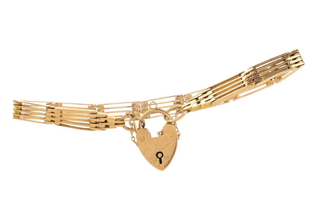 GOLD GATE BRACELET EARLY 20TH CENTURY