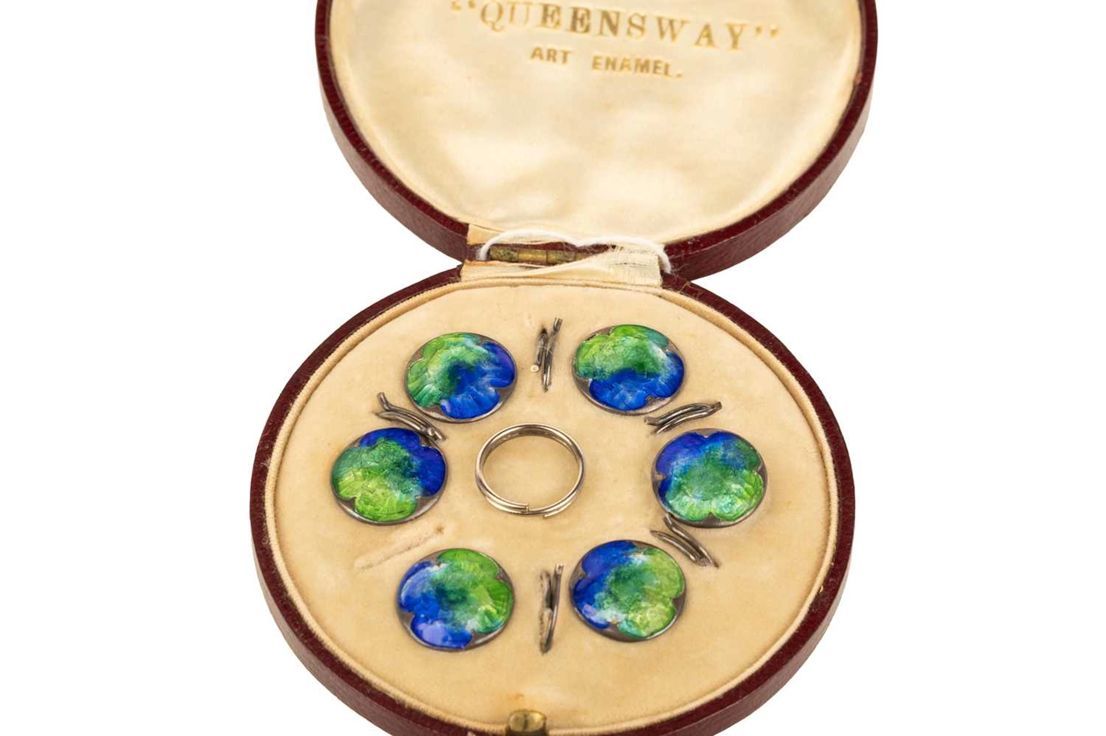 SET OF SILVER AND ENAMEL BUTTONS EARLY 20TH CENTURY
