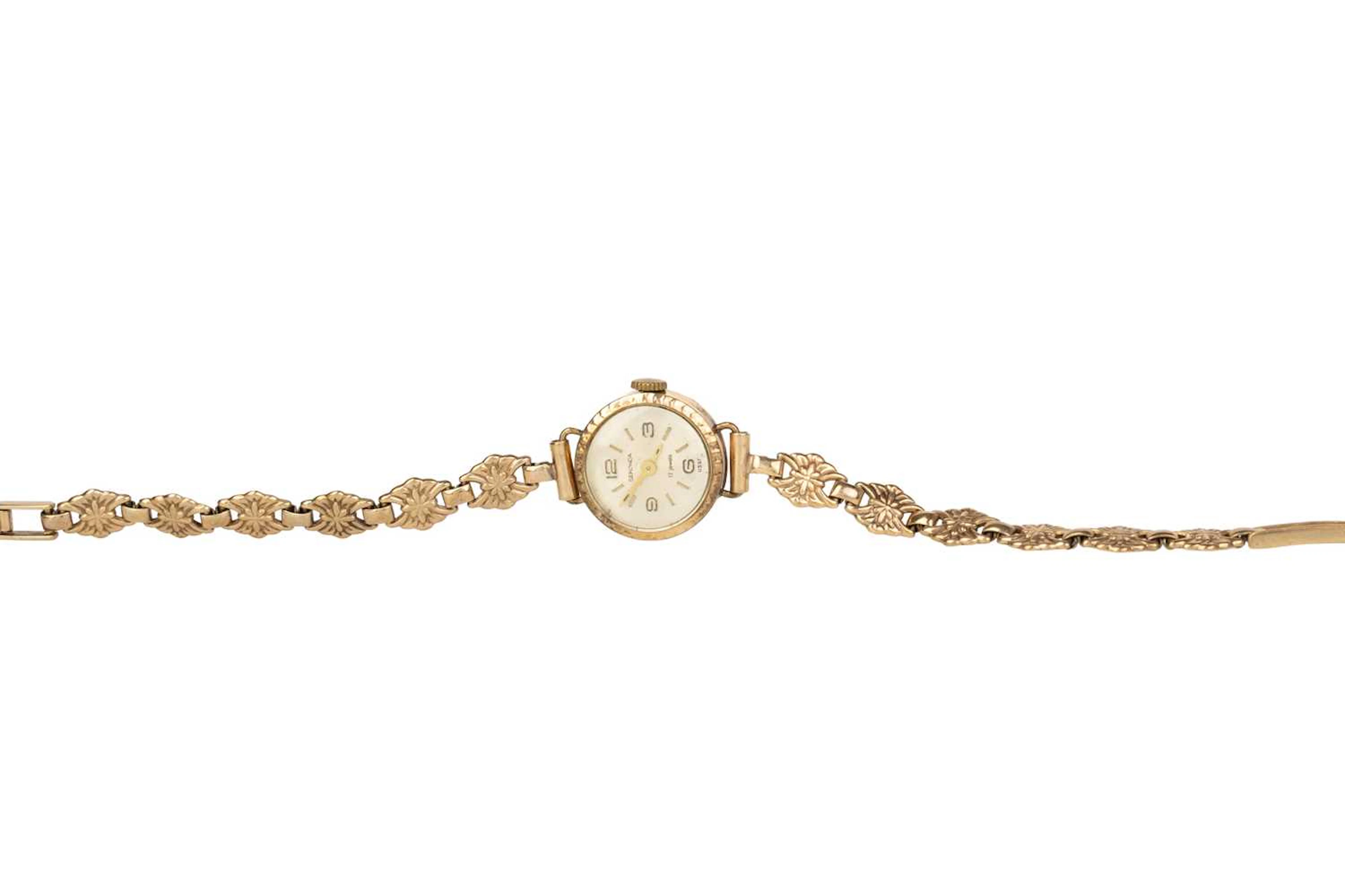 SEKONDA NINE CARAT GOLD MANUAL WIND WRIST WATCH