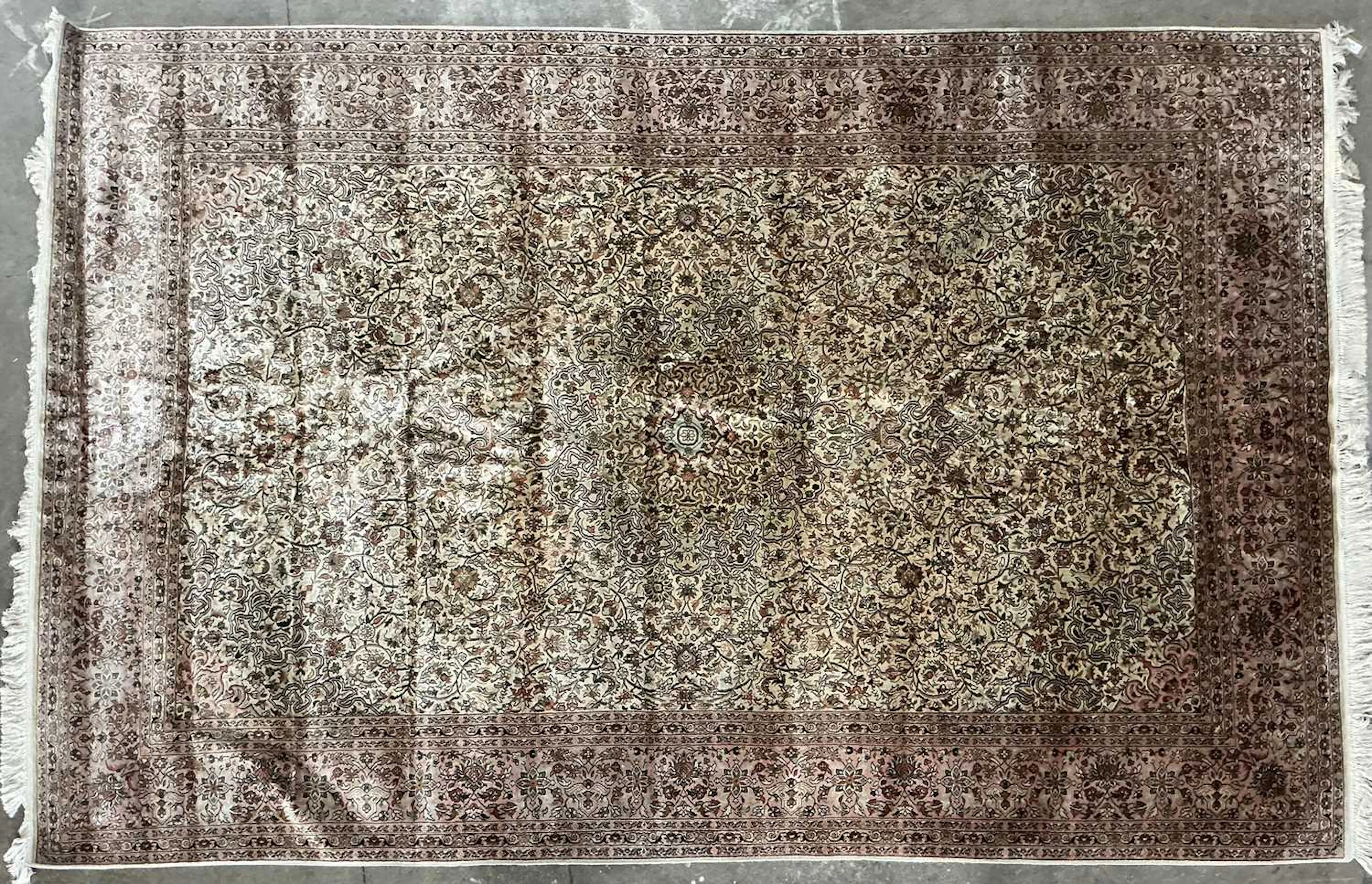 CASHMERE SILK FLOOR RUG MID/LATE 20TH CENTURY