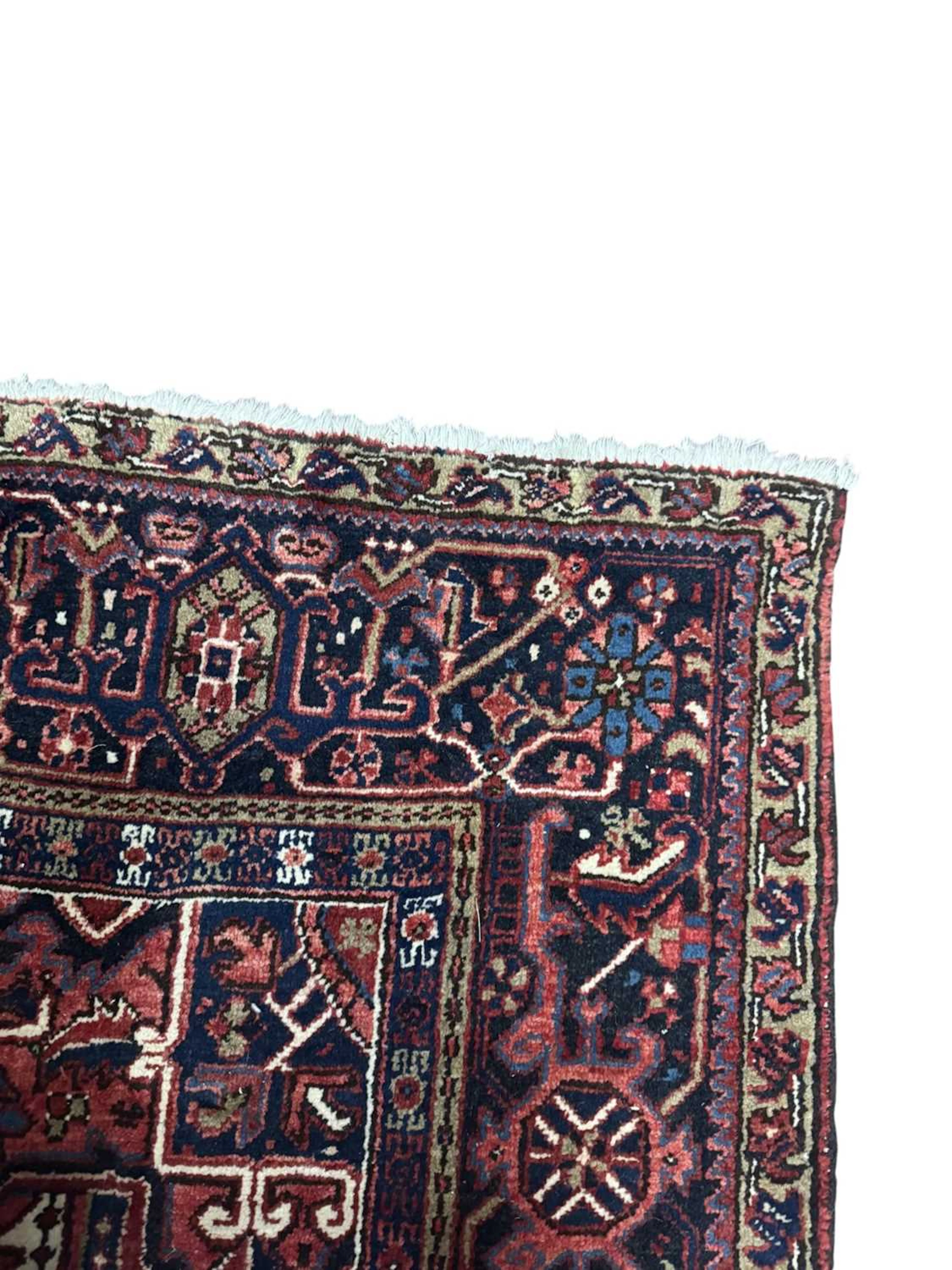 LARGE HERIZ RUG MID 20TH CENTURY