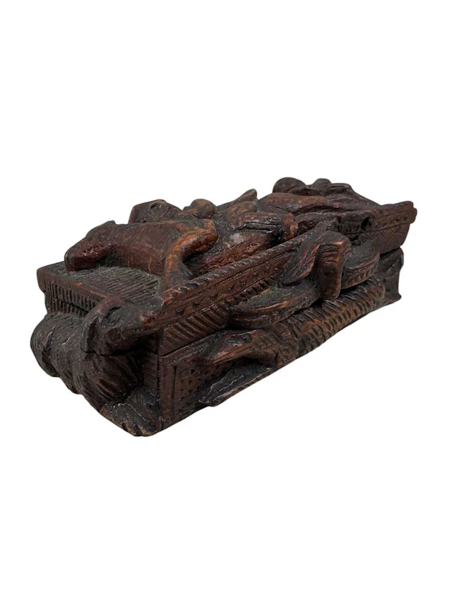 OAK LIDDED BOX 19TH CENTURY OR LATER