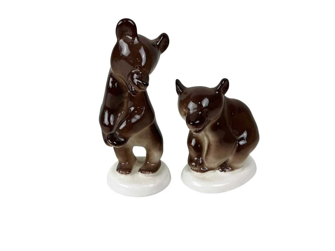 FOUR RUSSIAN CERAMIC BEAR FIGURES, MID 20TH CENTURY AND OTHER ITEMS