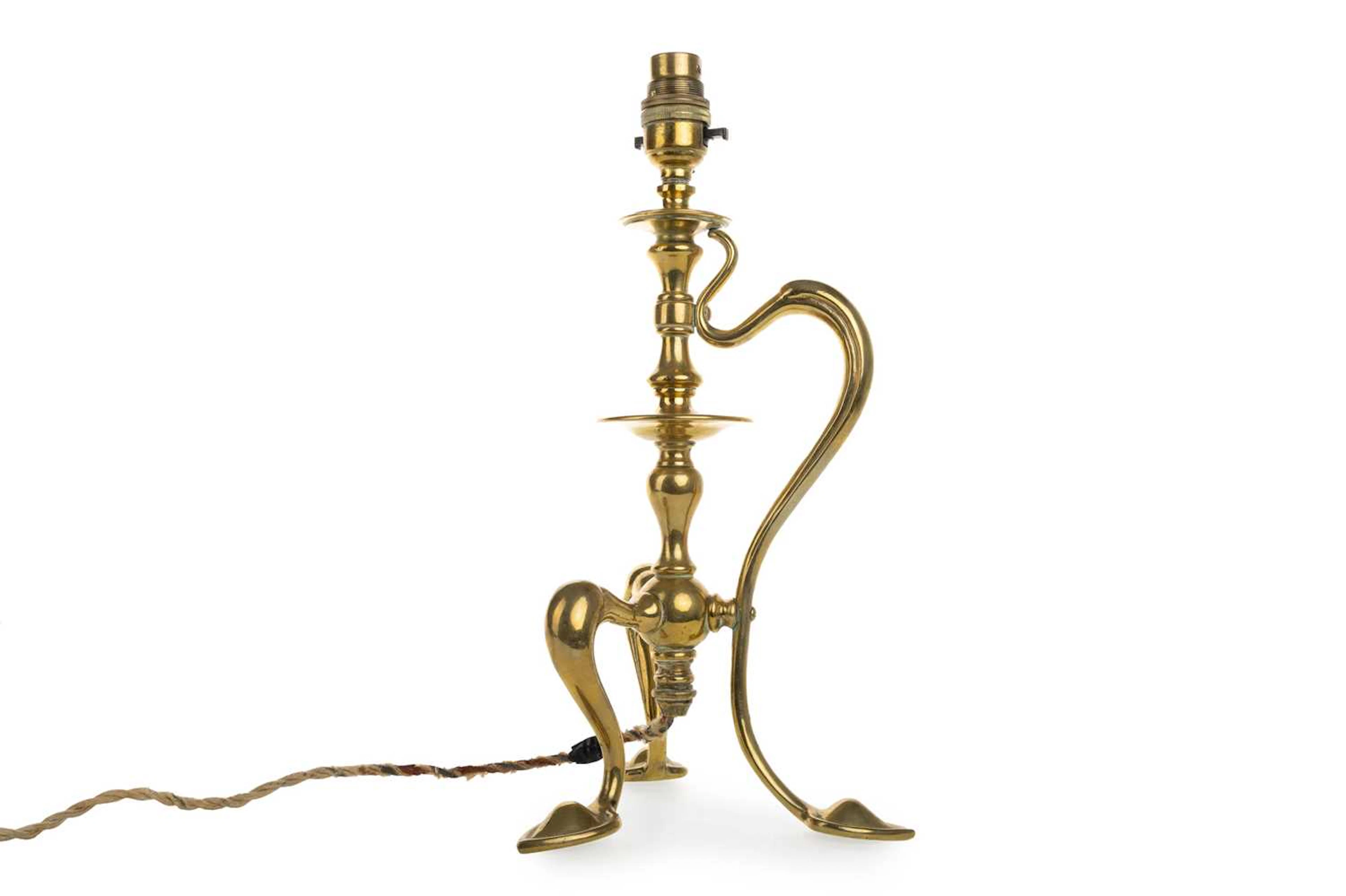ARTS & CRAFTS BRASS CHAMBERSTICK EARLY 20TH CENTURY