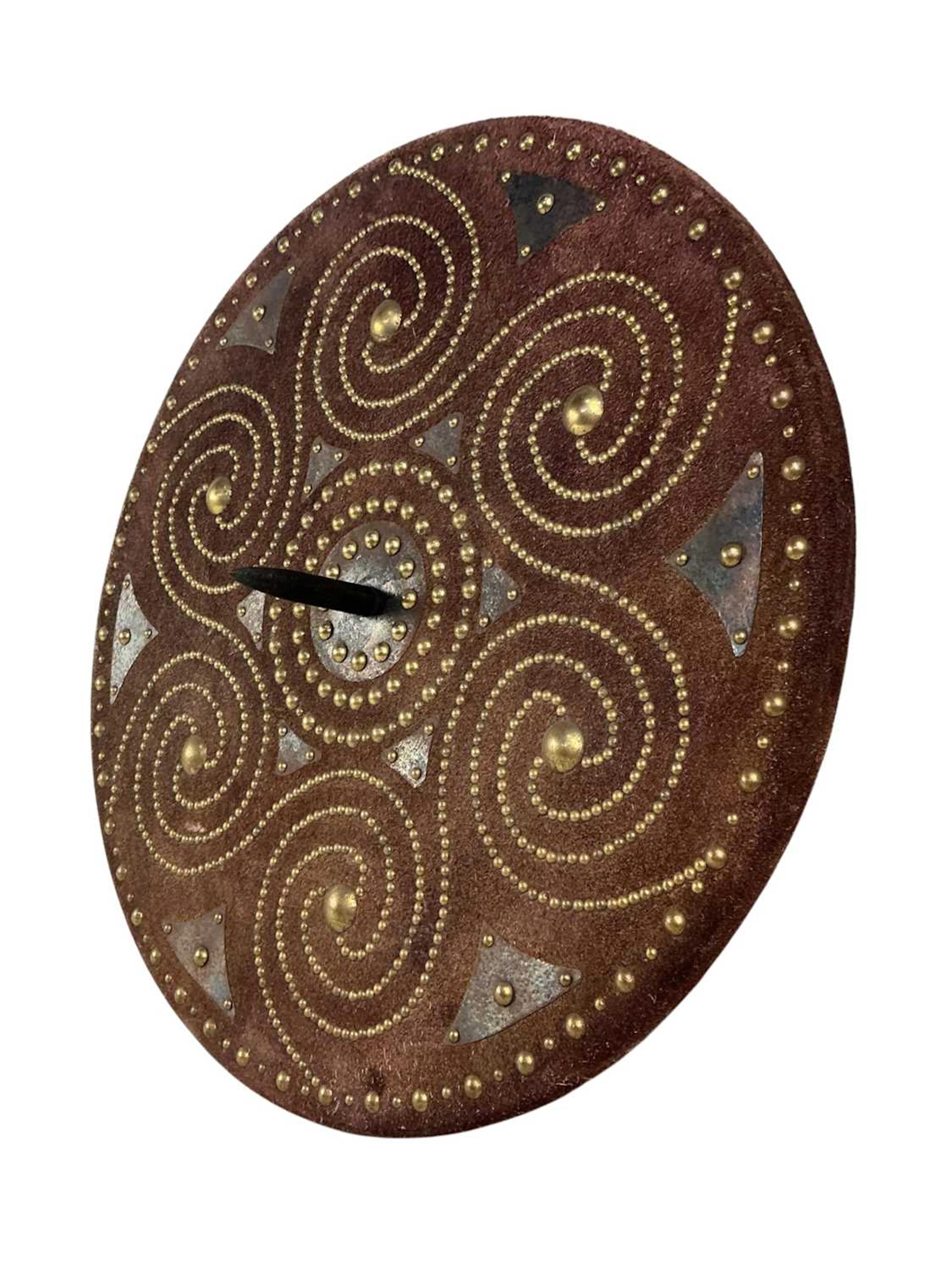 REPRODUCTION TARGE SHIELD LATE 20TH CENTURY