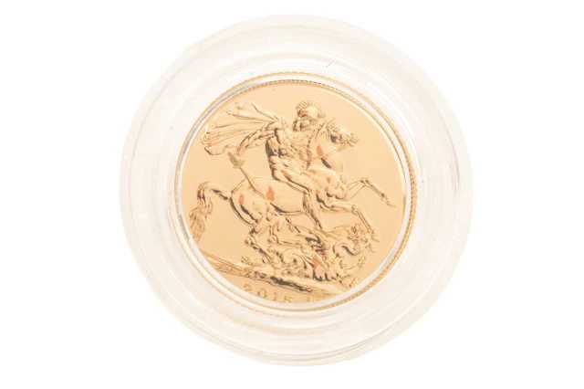 ELIZABETH II GOLD SOVEREIGN 2015