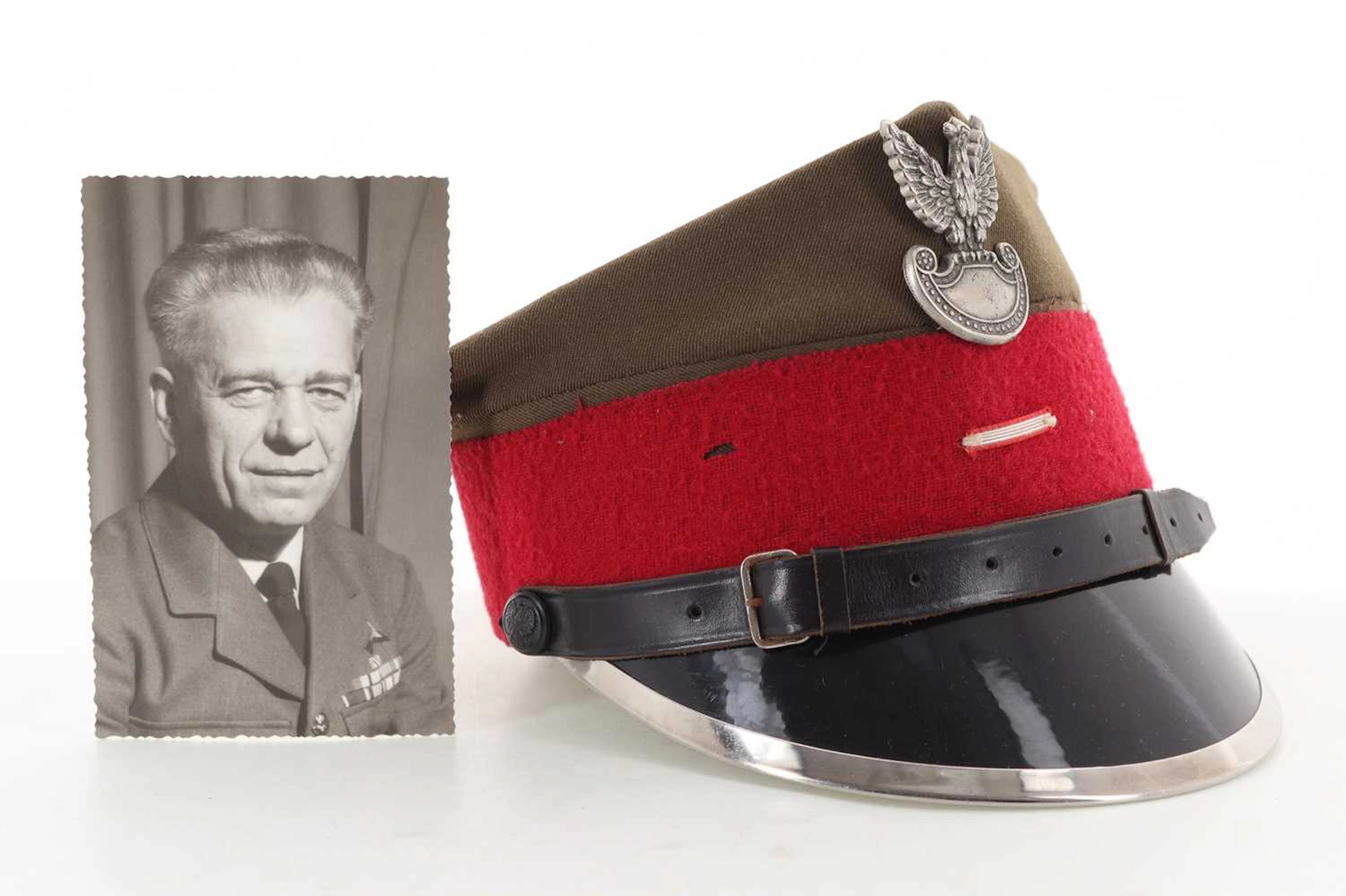 MILITARY ARCHIVE OF MASTER PILOT LEOPOLD STANISLAW (MARCIN) PENCZEK