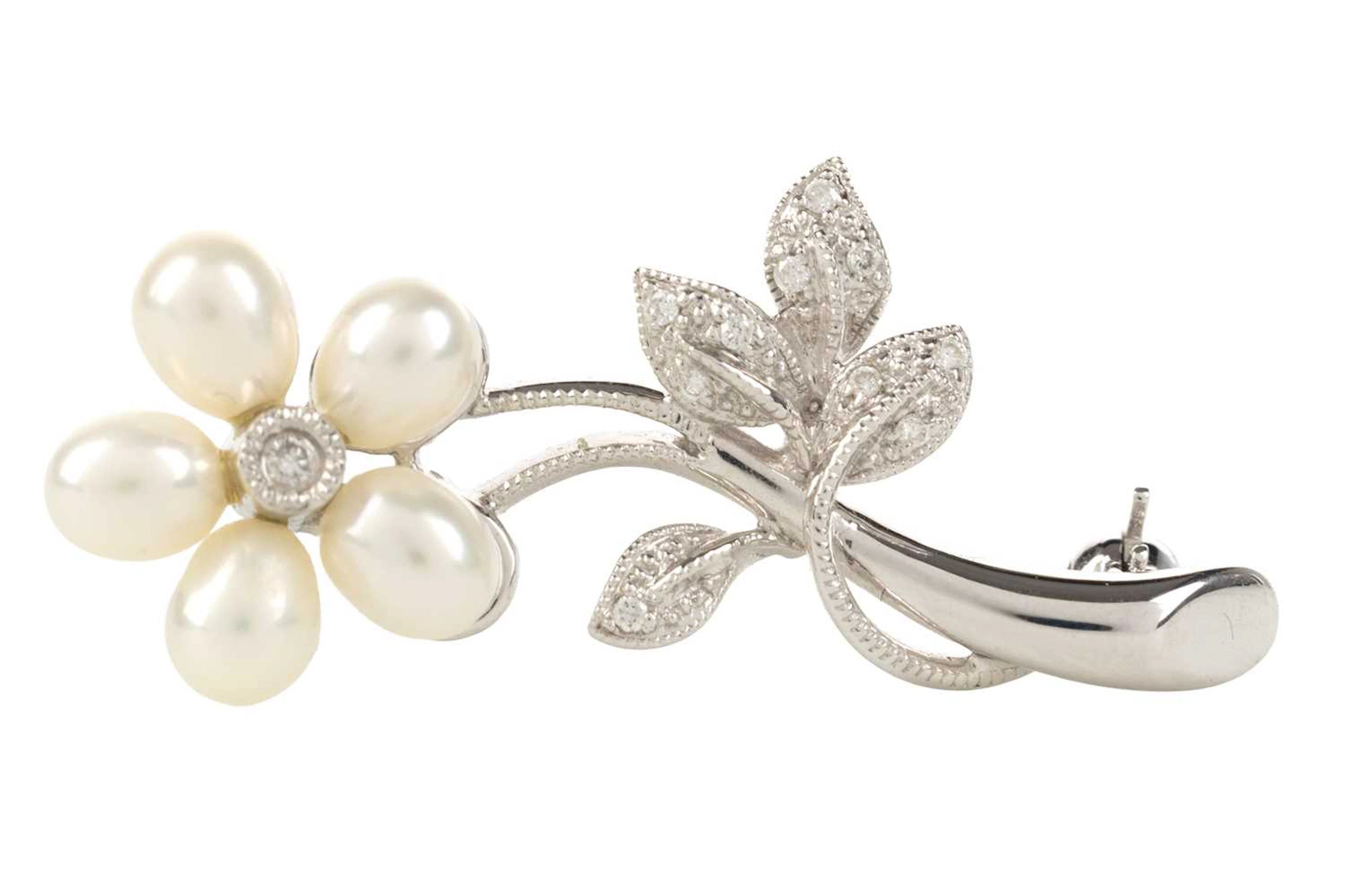 PEARL AND DIAMOND FLOWER BROOCH LATE 20TH CENTURY