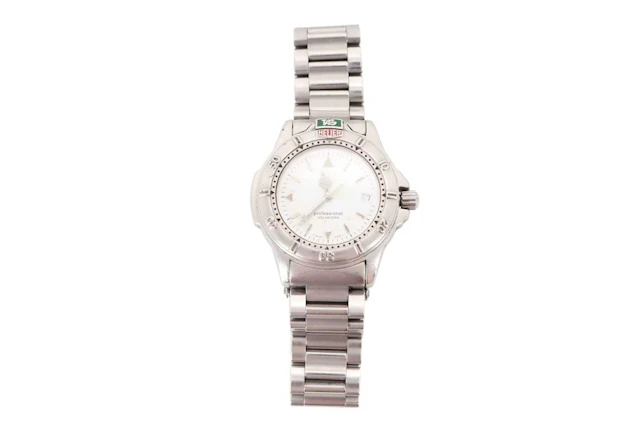 TAG HEUER PROFESSIONAL STAINLESS STEEL QUARTZ WRIST WATCH