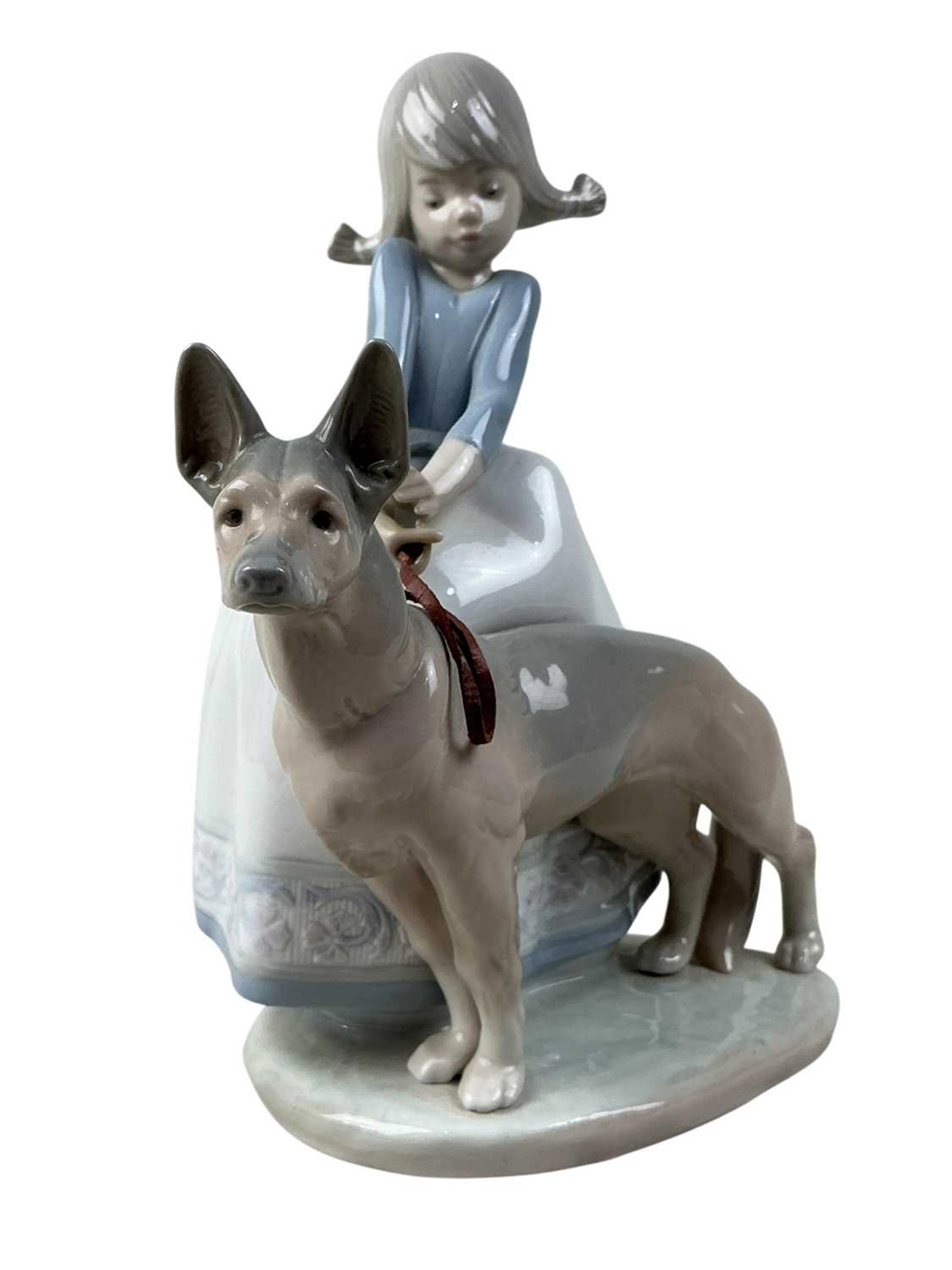 GROUP OF LLADRO AND OTHER CERAMIC FIGURES MID/LATE 20TH CENTURY