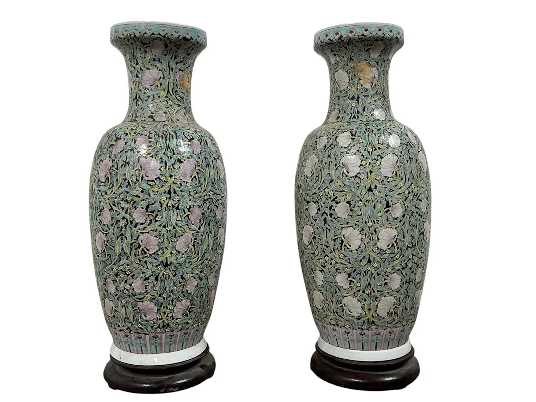PAIR OF LARGE CHINESE PORCELAIN VASES LATE 19TH/EARLY 20TH CENTURY