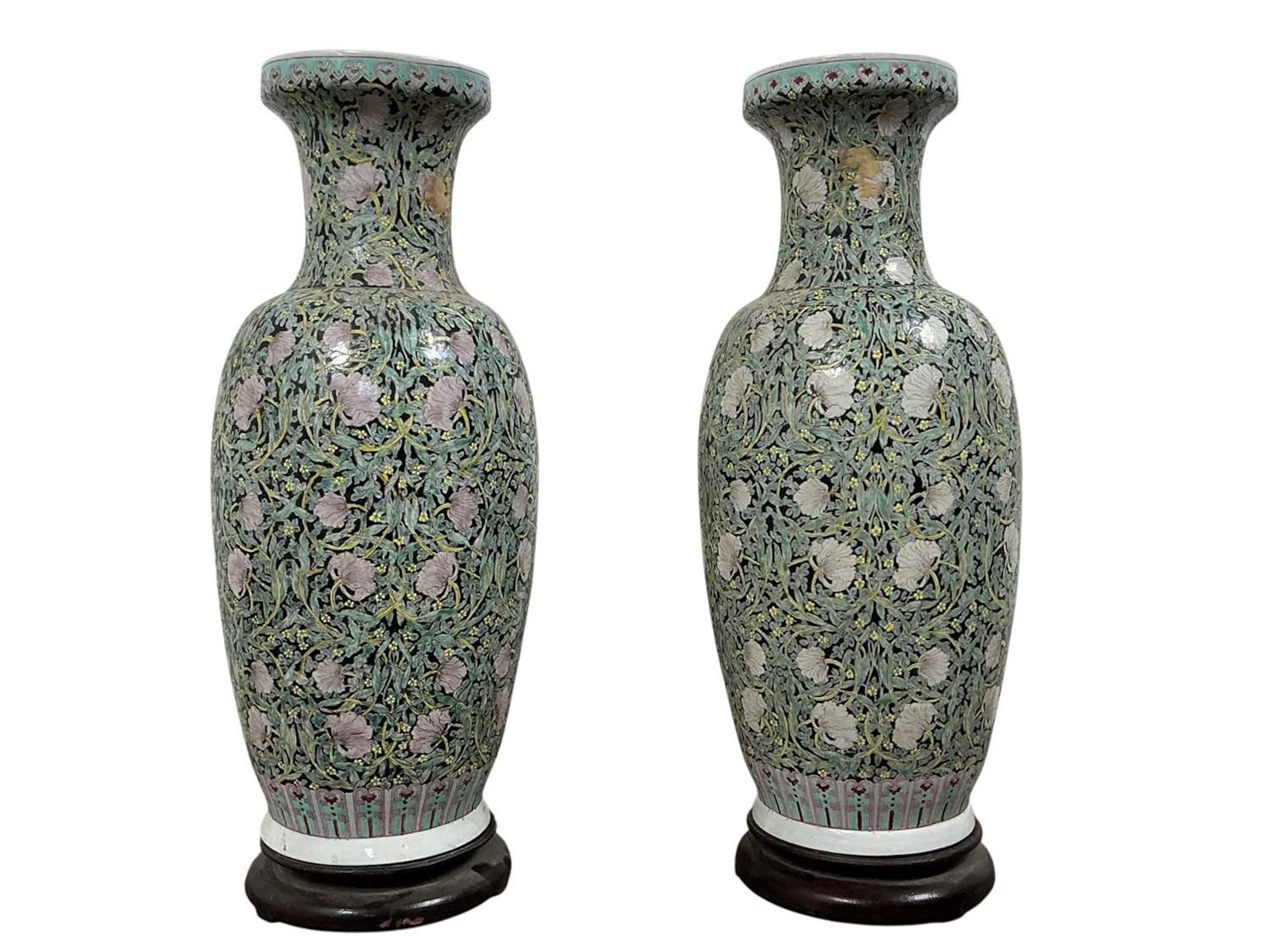 PAIR OF LARGE CHINESE PORCELAIN VASES LATE 19TH/EARLY 20TH CENTURY