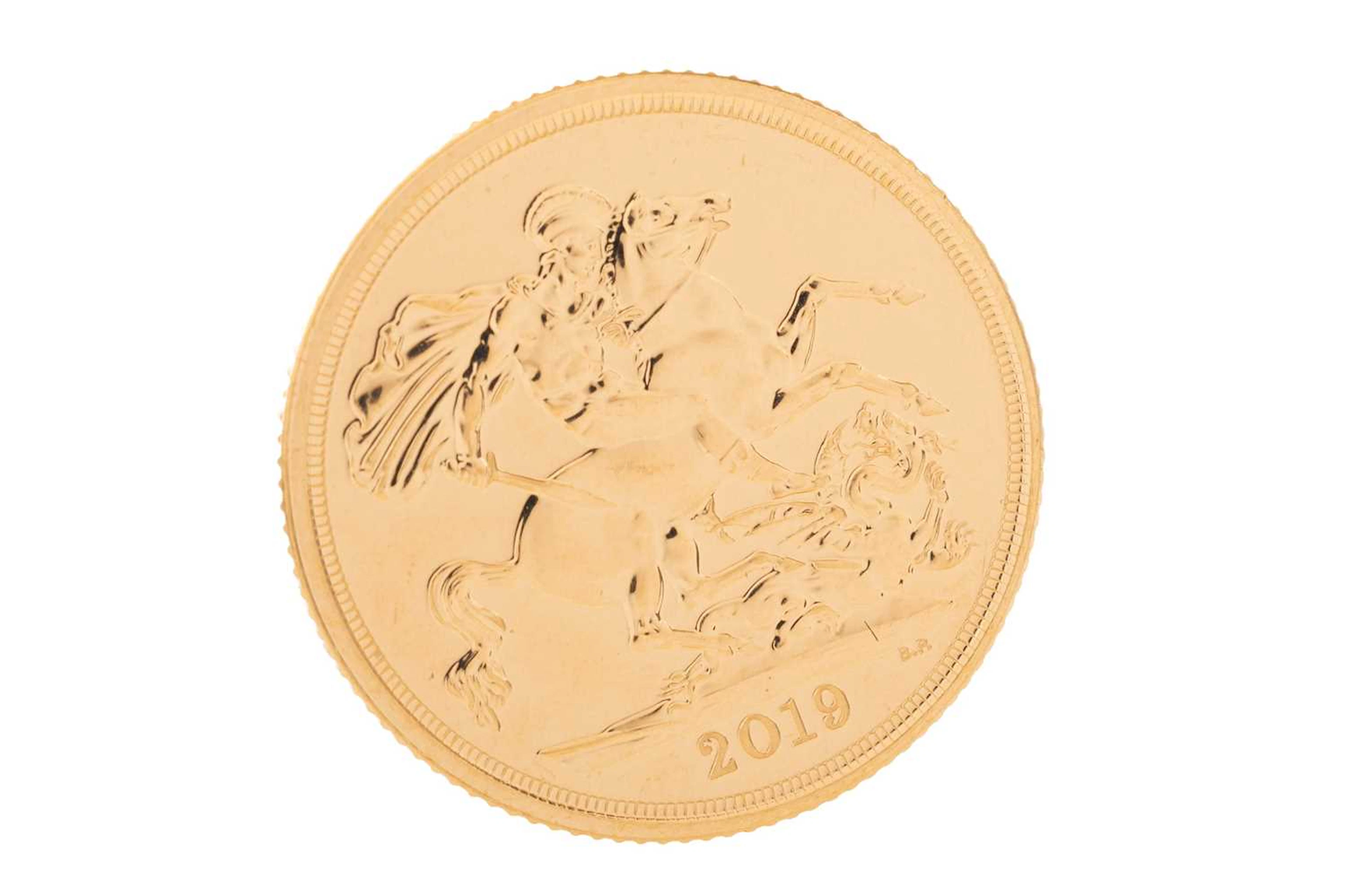 ELIZABETH II GOLD SOVEREIGN 2019