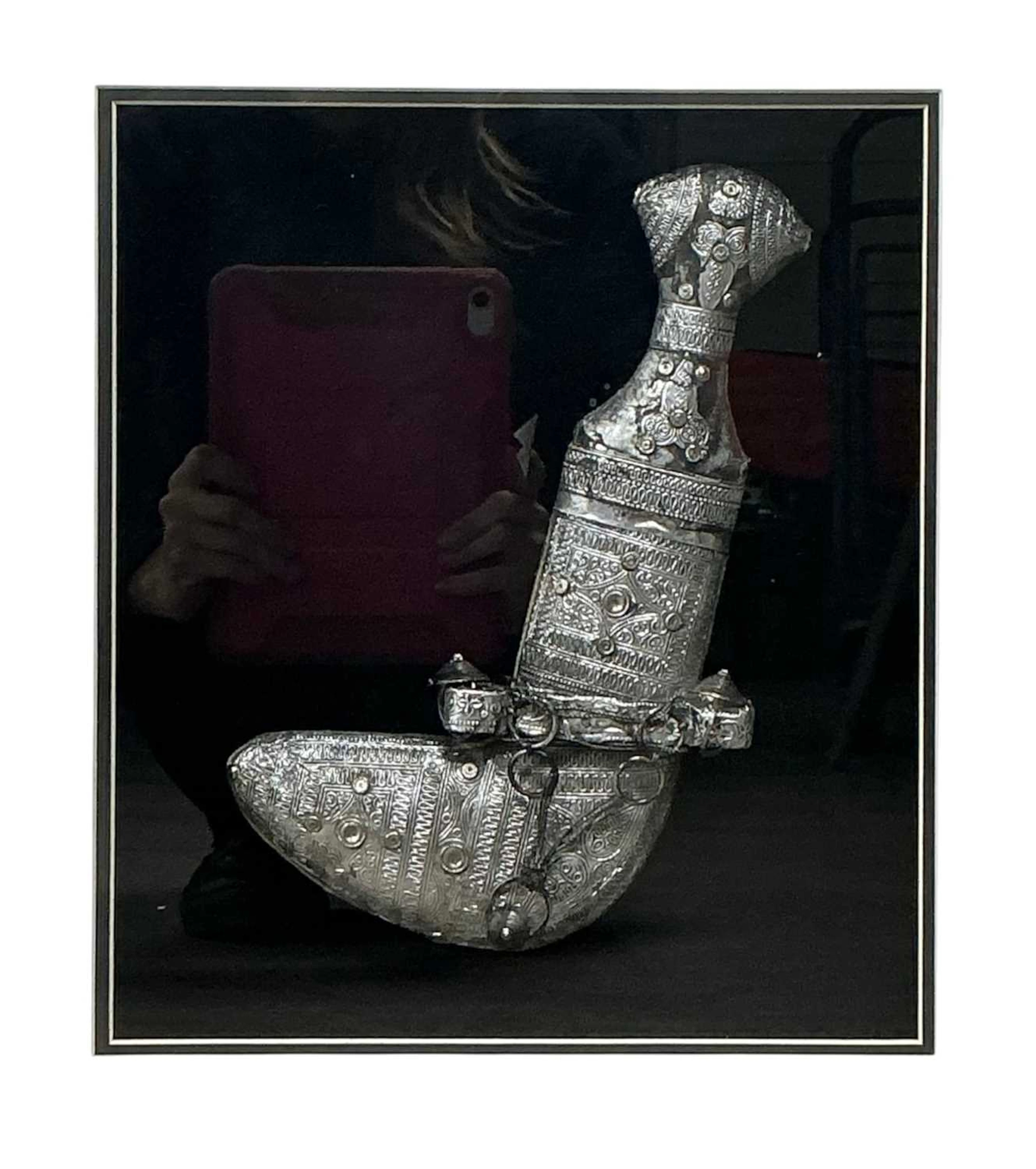MIDDLE EASTER WHITE METAL JAMBIYA LATE 19TH/EARLY 20TH CENTURY