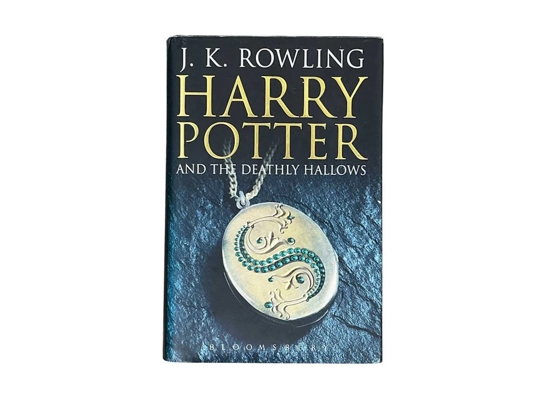 COLLECTION OF HARRY POTTER ITEMS EARLY 21ST CENTURY