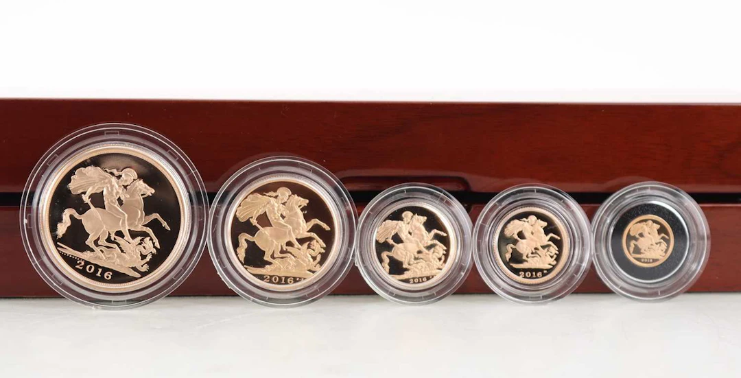 ELIZABETH II GOLD FIVE COIN SOVEREIGN SET 2016