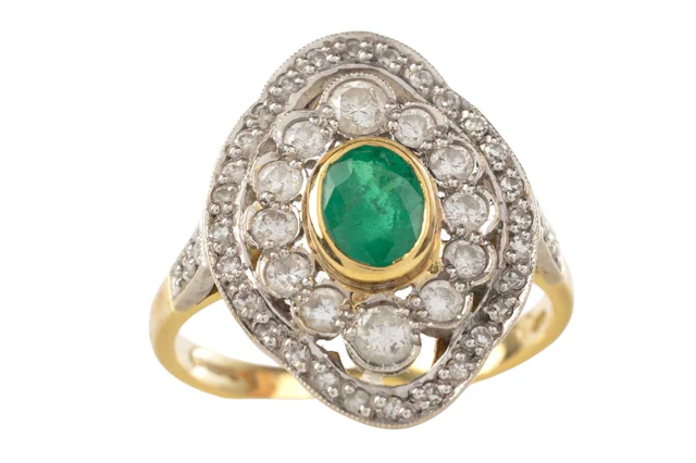 ART DECO STYLE EMERALD AND DIAMOND CLUSTER RING MID/LATE 20TH CENTURY