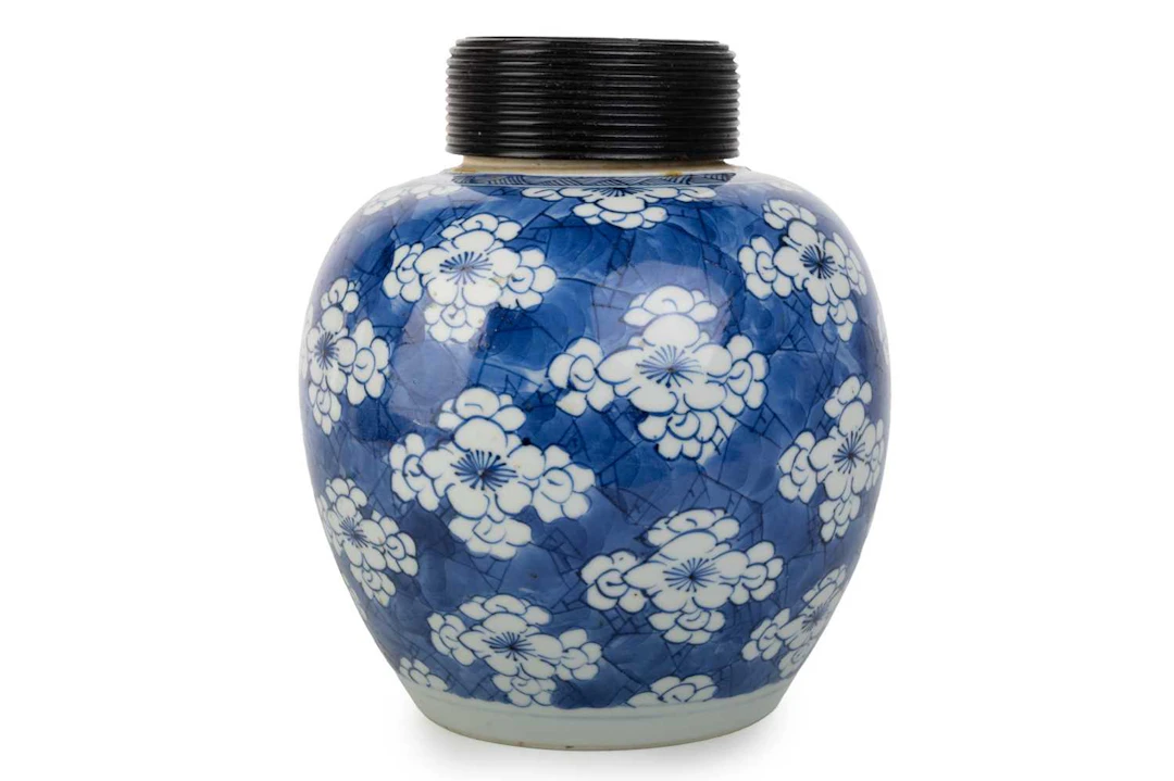 CHINESE PORCELAIN GINGER JAR LATE 19TH CENTURY