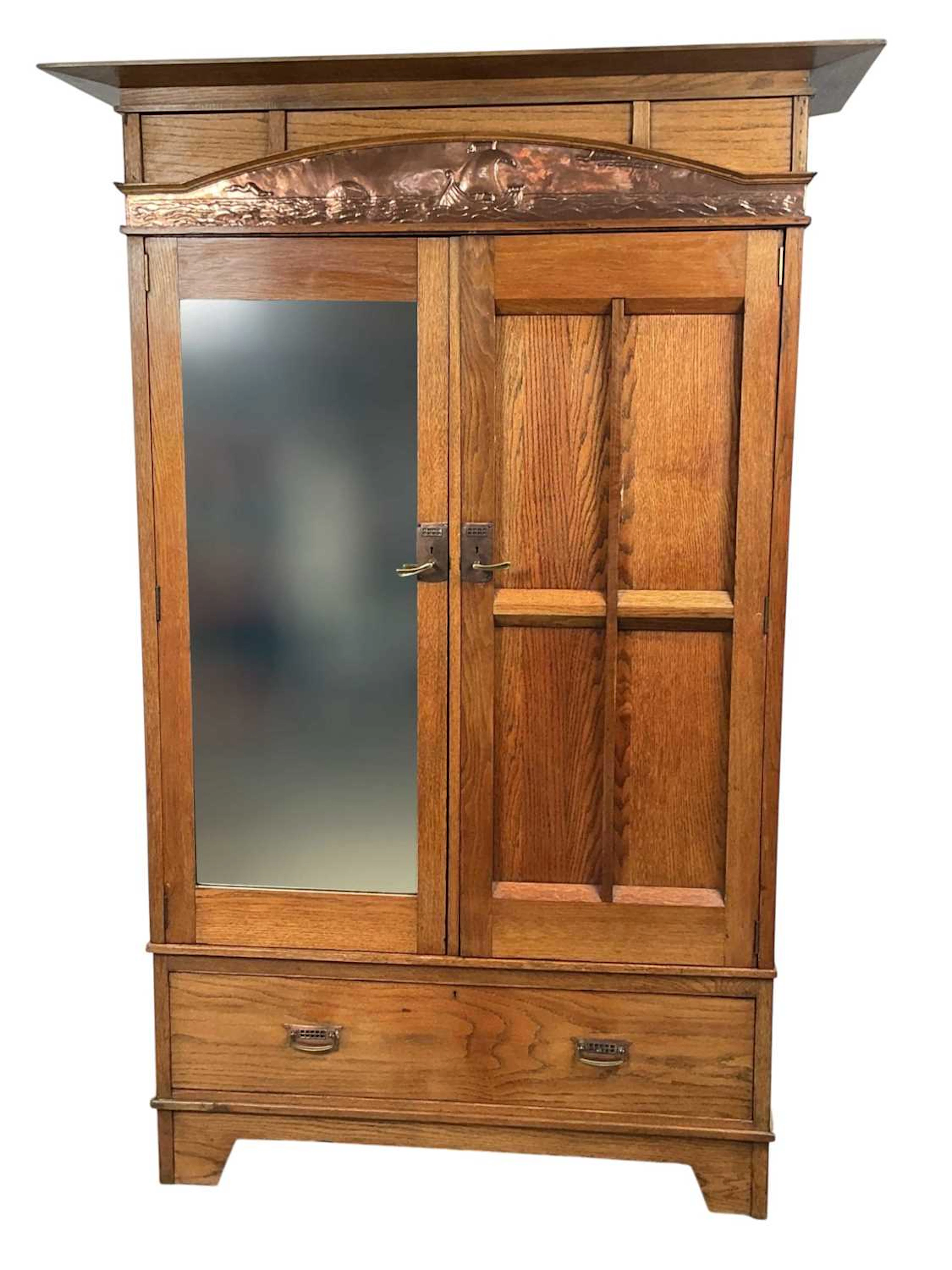 ARTS & CRAFTS OAK HARRIS LEBUS WARDROBE EARLY 20TH CENTURY