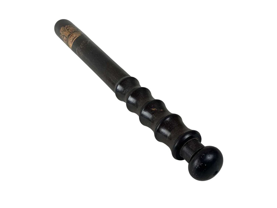GEORGE V MAHOGANY POLICE TRUNCHEON EARLY 20TH CENTURY