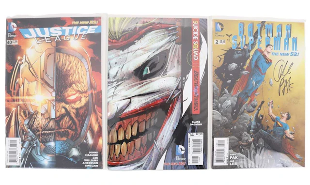 DC COMICS- JUSTICE LEAGUE, SUICIDE SQUAD AND SIGNED BATMAN/SUPERMAN 2011-2014