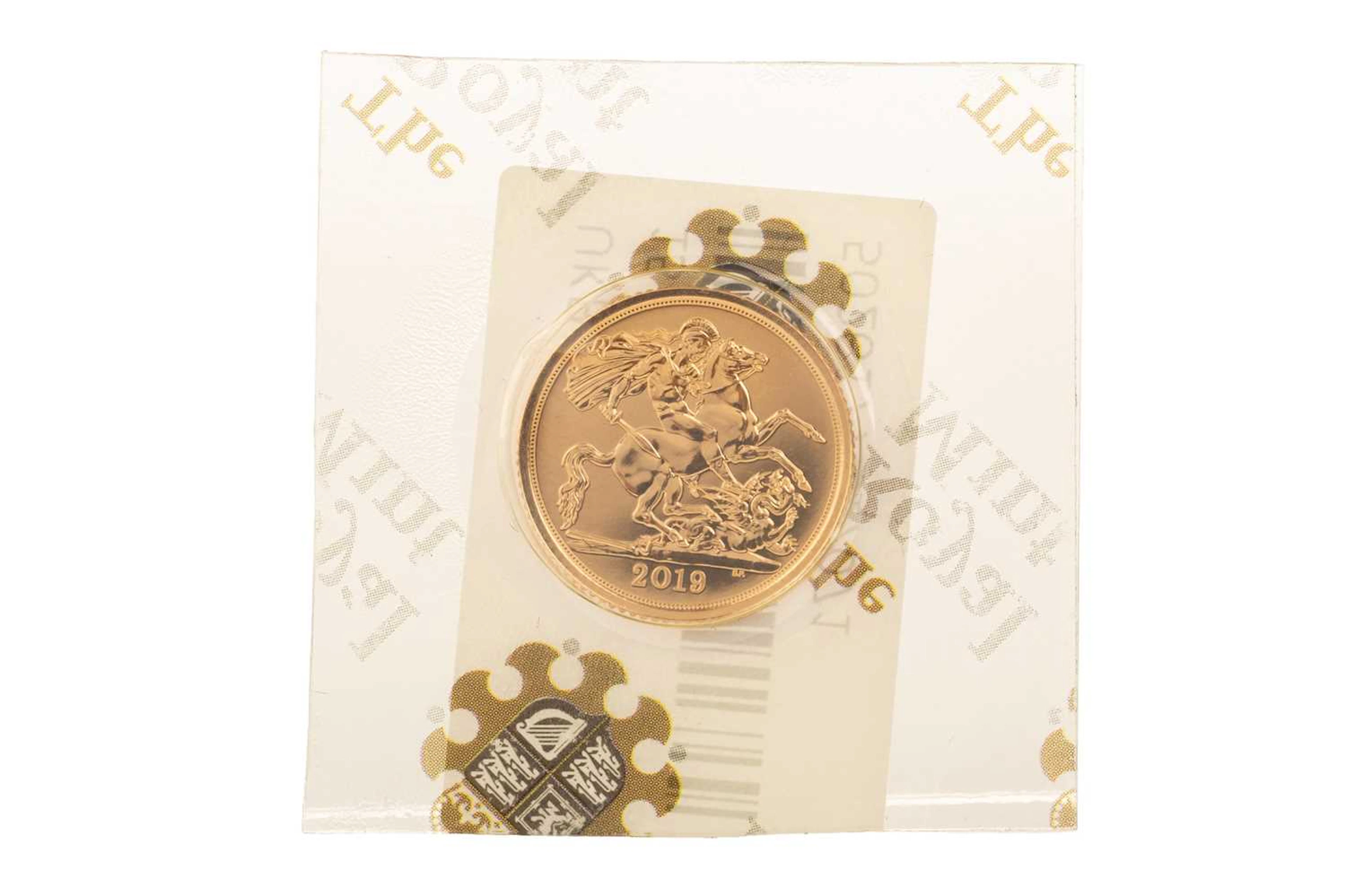 QUEEN ELIZABETH II GOLD HALF SOVEREIGN 2019