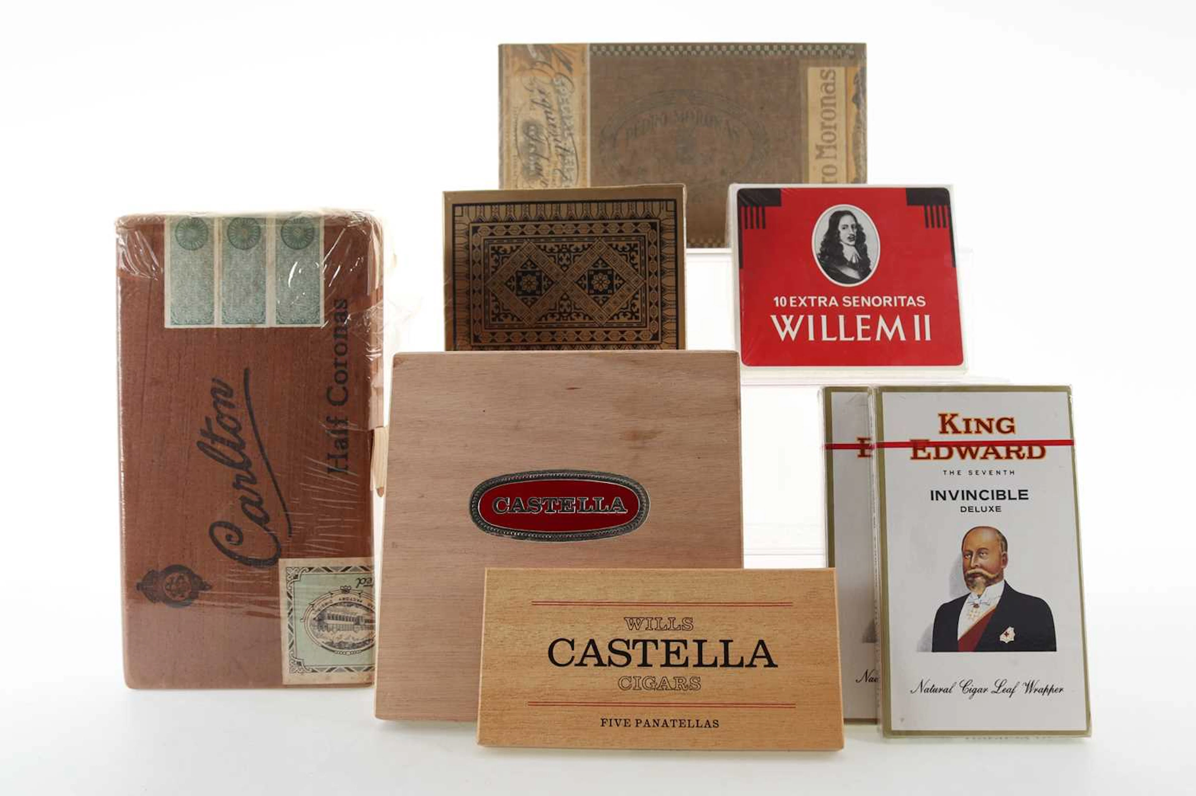 ASSORTED CIGARS AND CIGARILLOS INCLUDING KING EDWARD VII INVINCIBLE