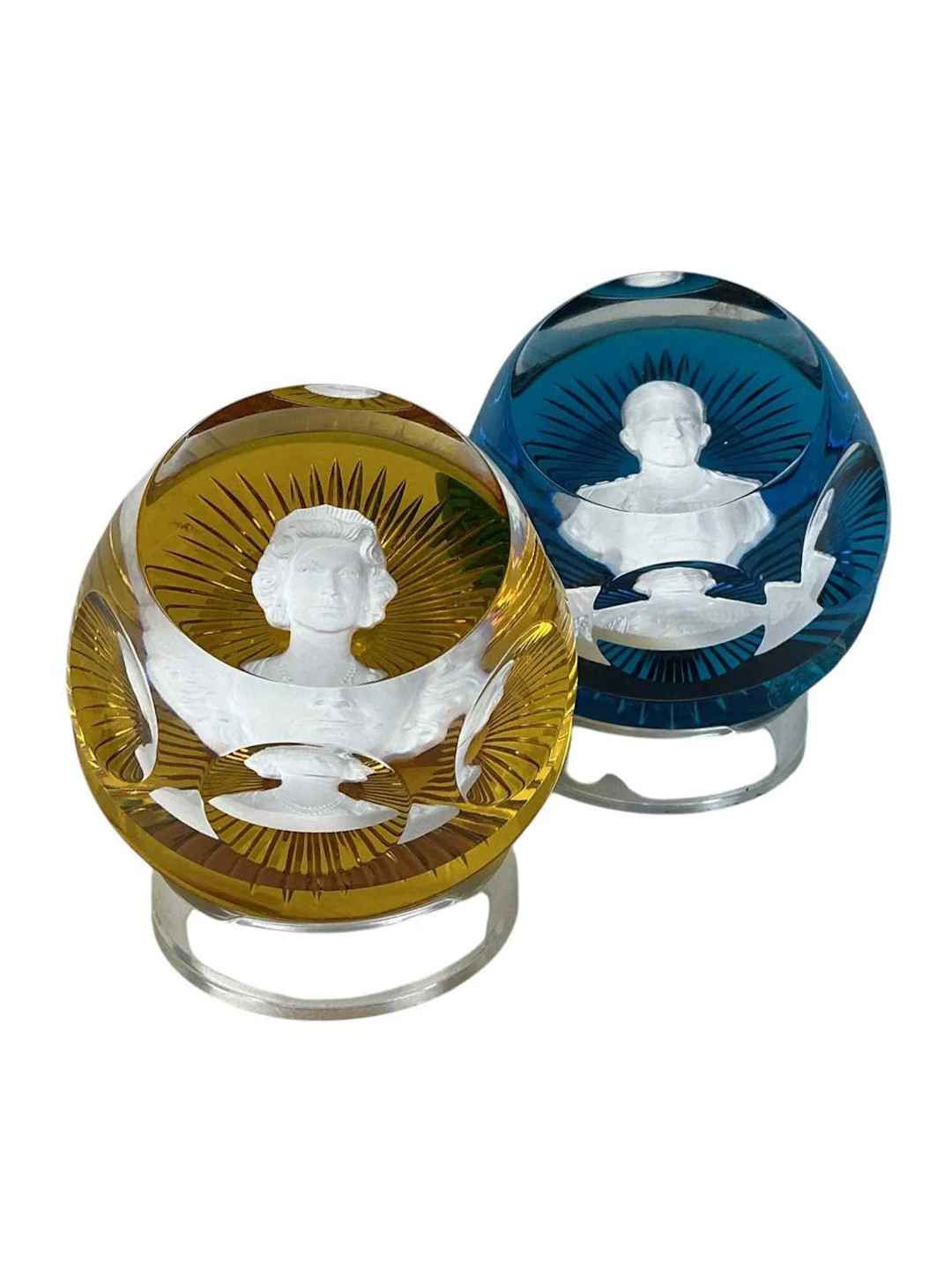 THE ROYAL CAMEOS IN CRYSTAL COLLECTION LATE 20TH CENTURY