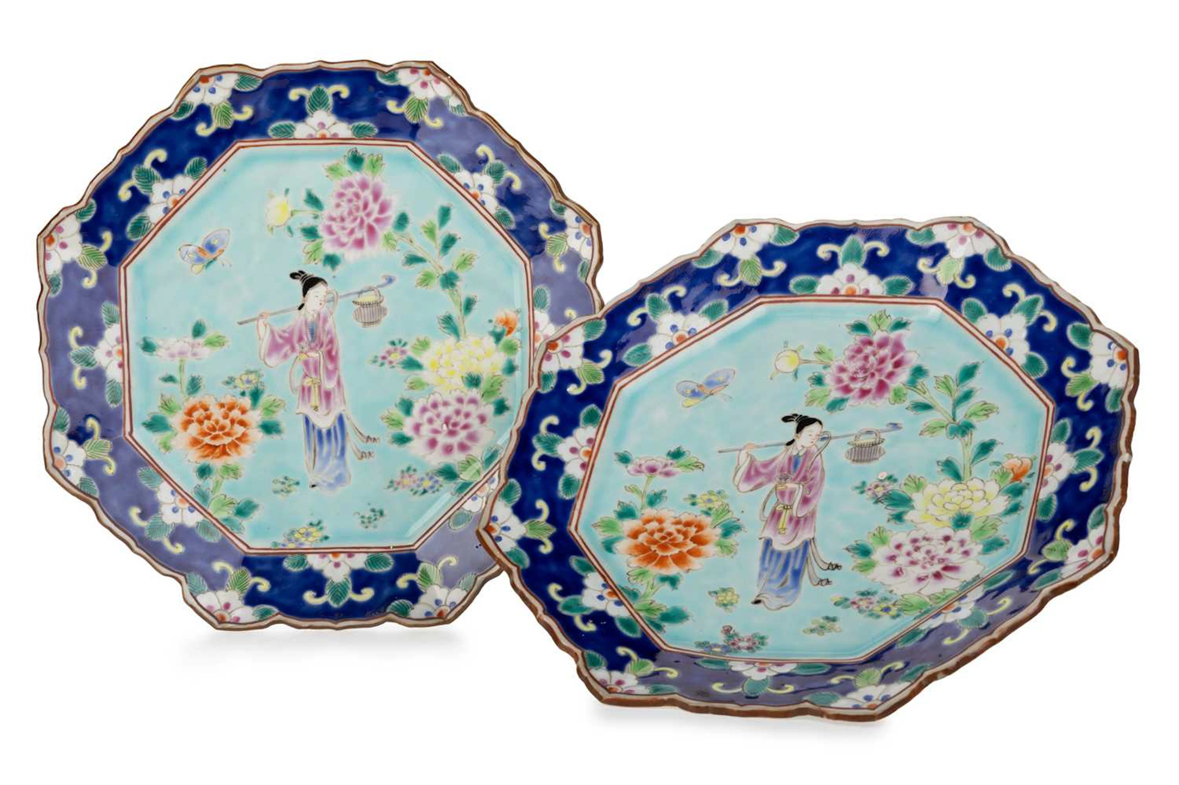 PAIR OF JAPANESE PORCELAIN DISHES, EARLY 20TH CENTURY ALONG WITH ANOTHER