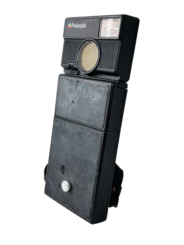 POLAROID SLR 680SE FOLDING INSTANT CAMERA LATE 20TH CENTURY