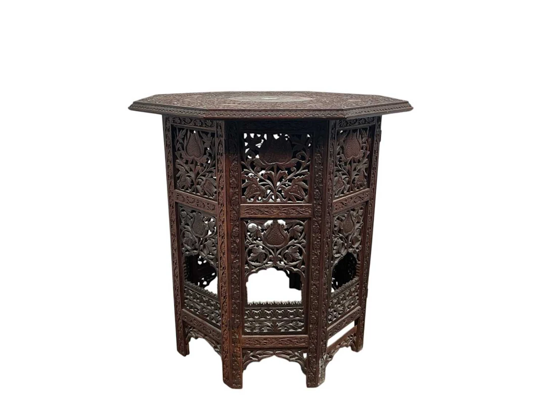 INDIAN CARVED TEAK COFFEE TABLE MID 20TH CENTURY