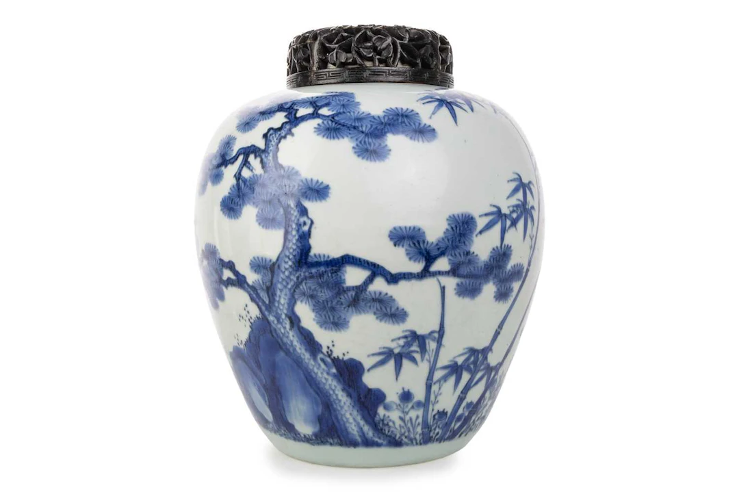 LARGE CHINESE BLUE AND WHITE GINGER JAR LATE 19TH CENTURY