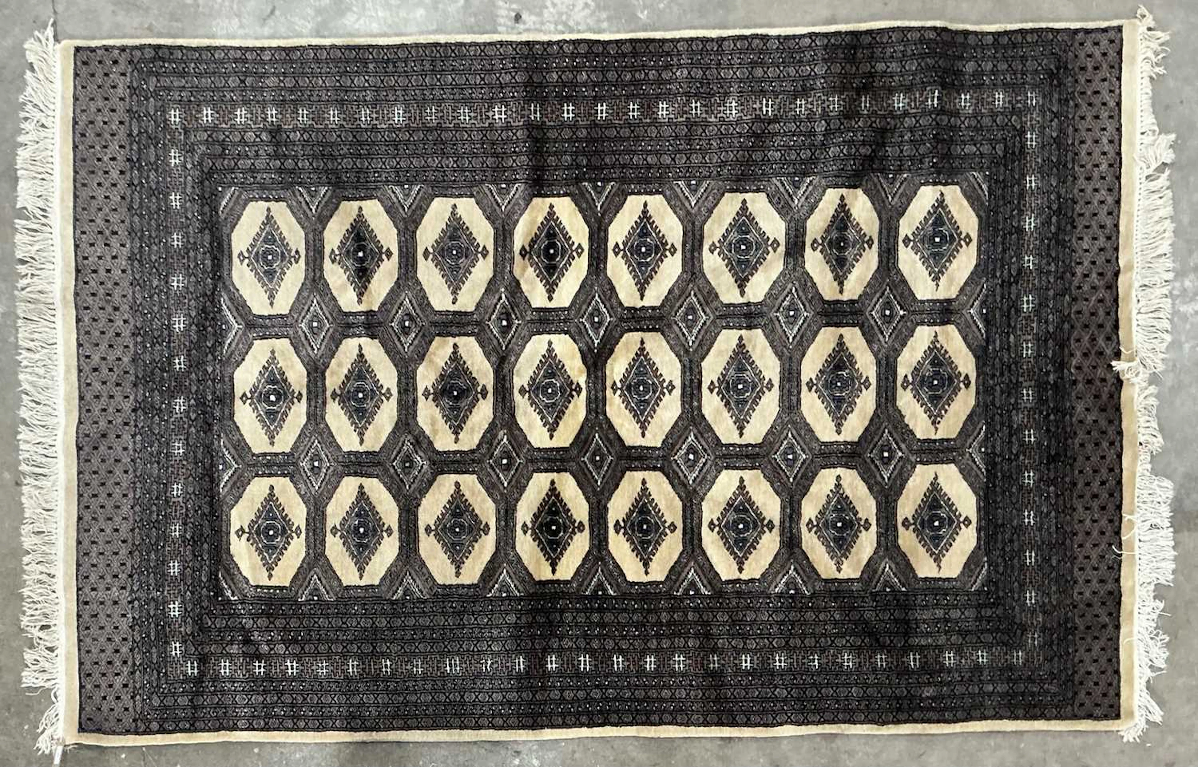 BOKHARA WOOL FLOOR RUG MID 20TH CENTURY