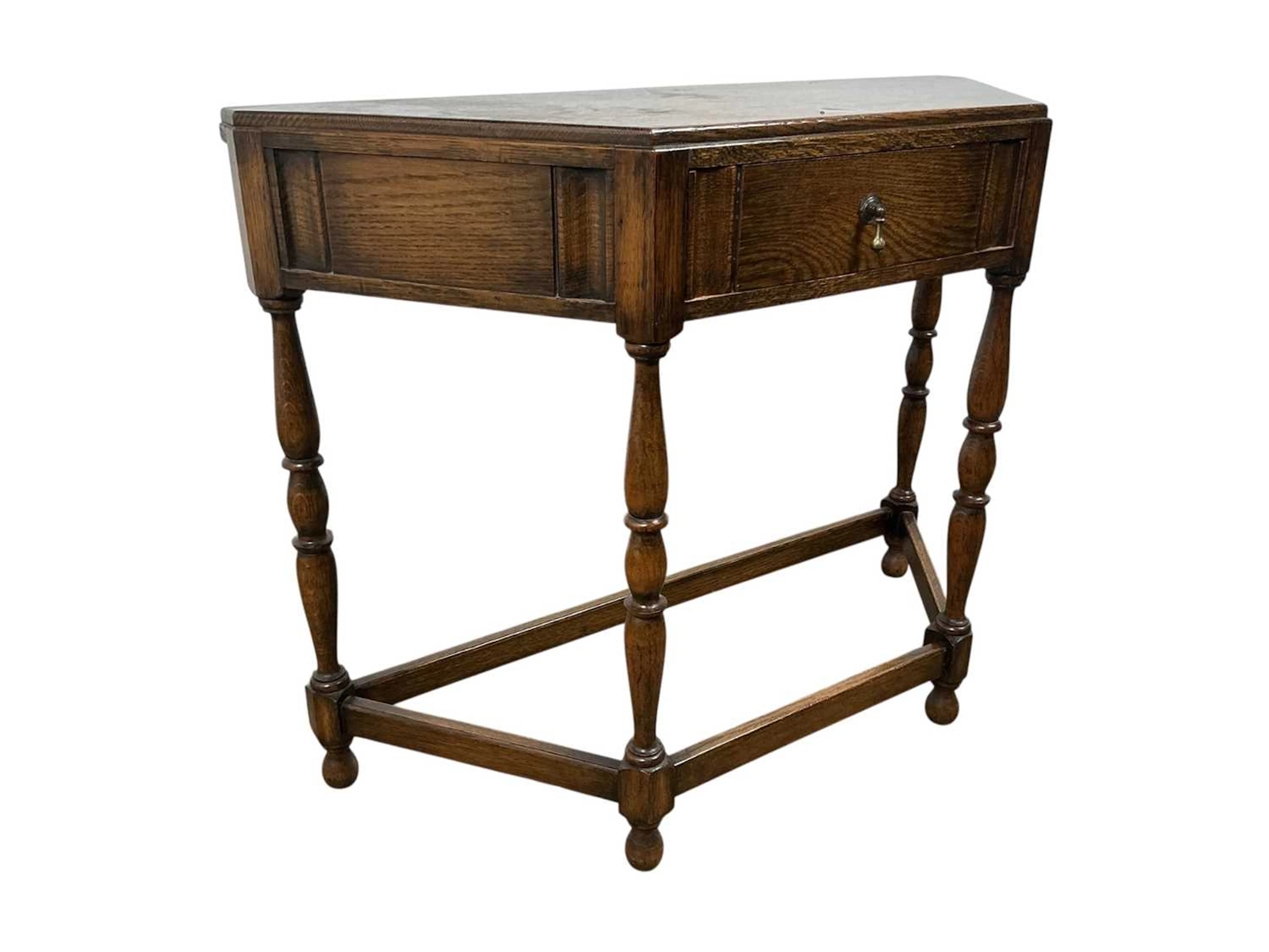 OAK CREDENCE STYLE TABLE MID 20TH CENTURY