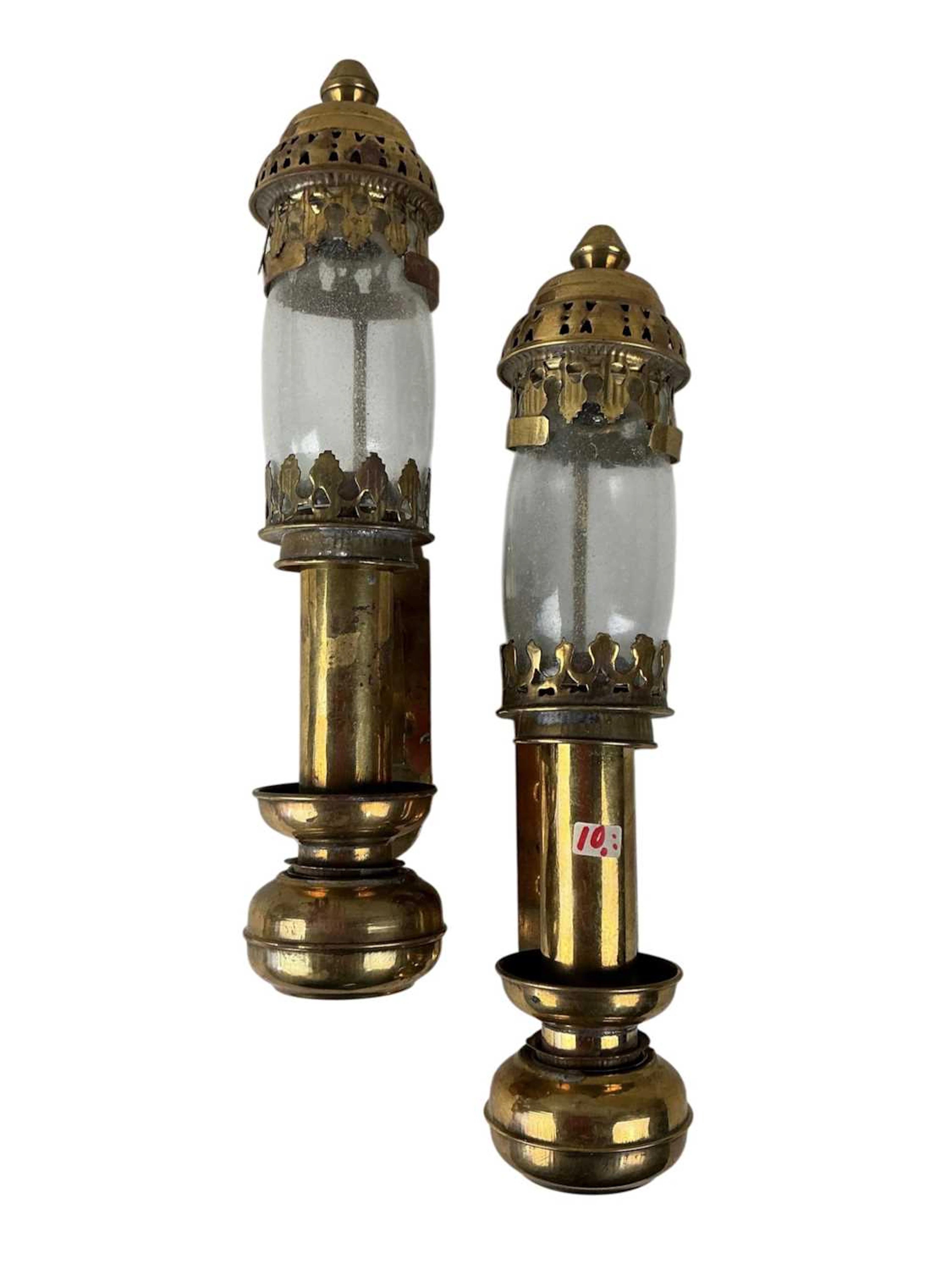 PAIR OF BRASS WALL MOUNTED CARRIAGE OIL LAMPS MID 20TH CENTURY
