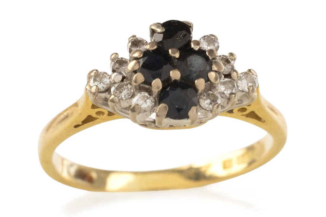 SAPPHIRE AND DIAMOND DRESS RING LATE 20TH CENTURY
