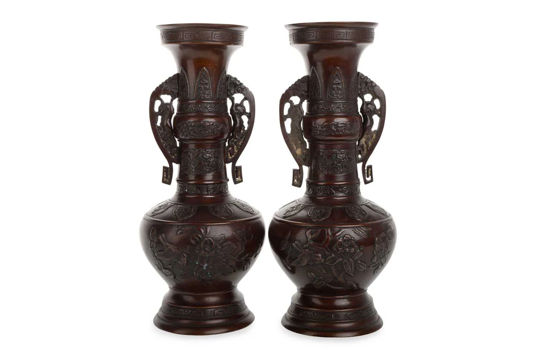 PAIR OF JAPANESE BRONZE VASES LATE 19TH/EARLY 20TH CENTURY