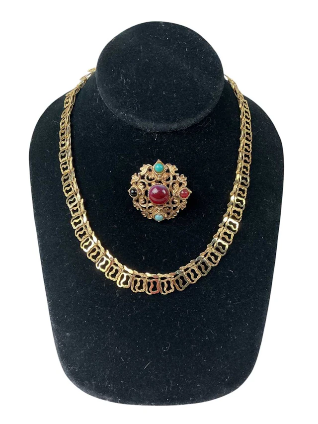 COLLECTION OF COSTUME JEWELLERY EARLY 20TH CENTURY AND LATER