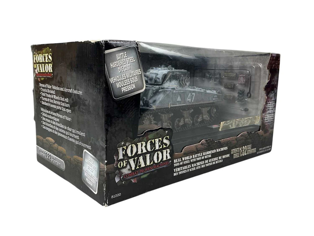 COLLECTION OF FORCES OF VALOR SCALE MODEL FIGURES AND VEHICLES EARLY