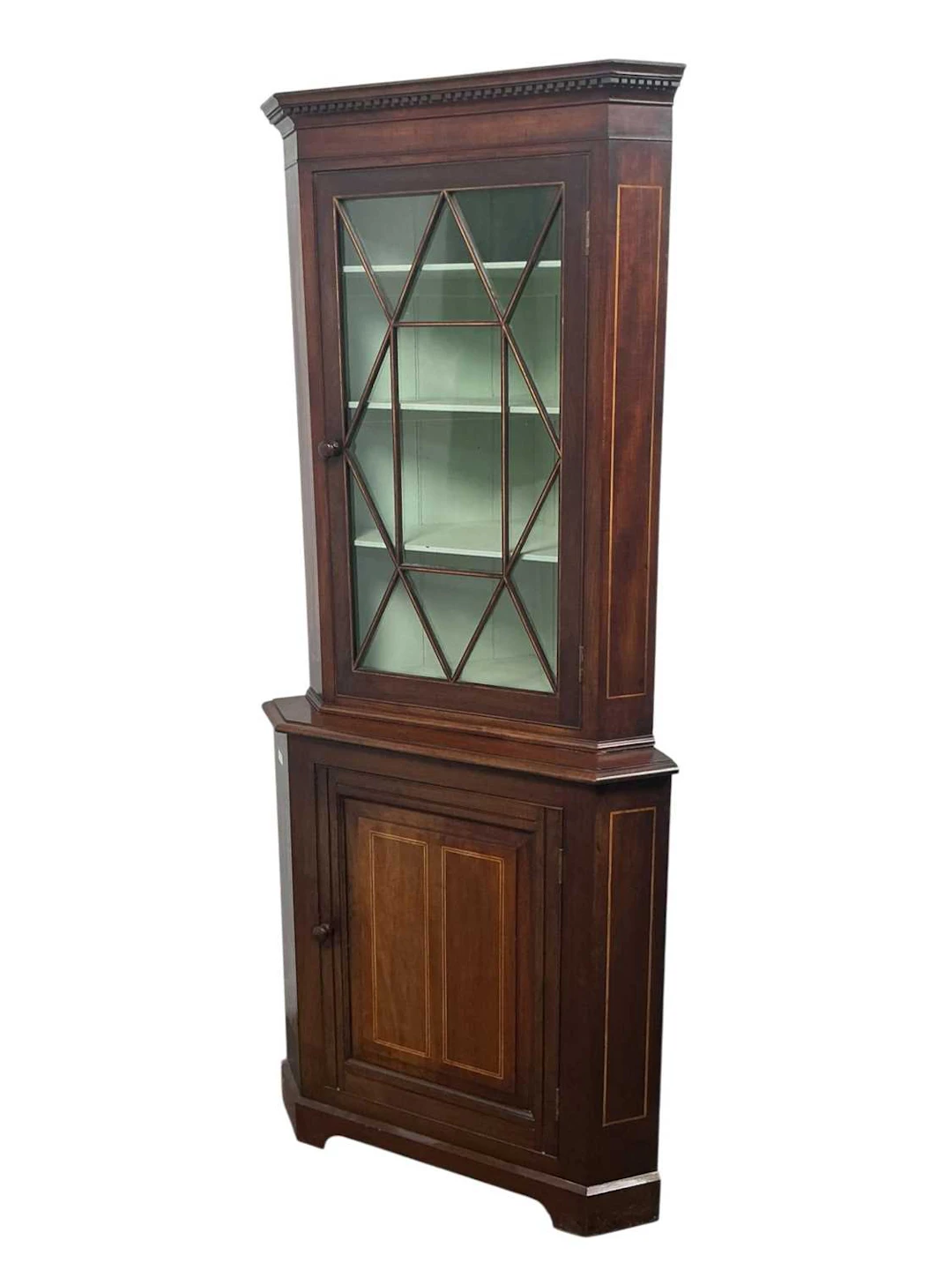 GEORGE III STYLE MAHOGANY CORNER CABINET LATE 19TH CENTURY