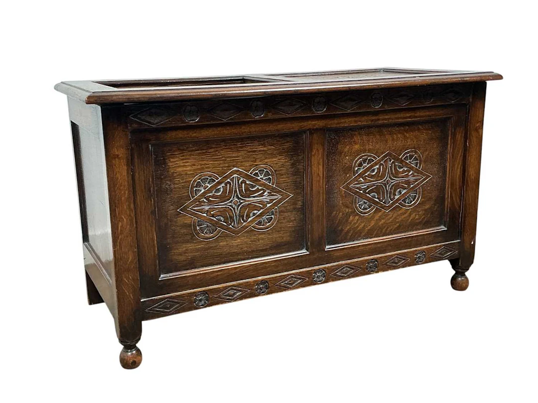 OAK COFFER MID 20TH CENTURY