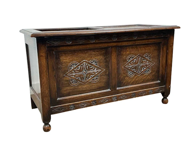 OAK COFFER MID 20TH CENTURY