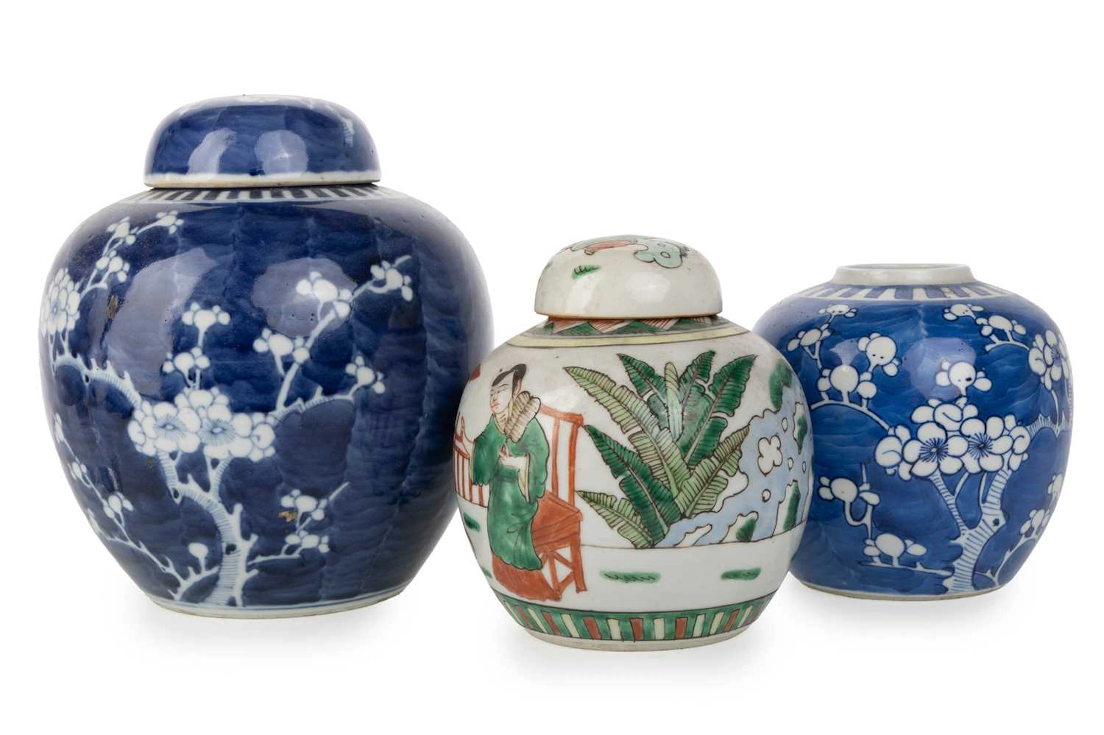 CHINESE BLUE AND WHITE LIDDED GINGER JAR, EARLY/MID 20TH CENTURY AND