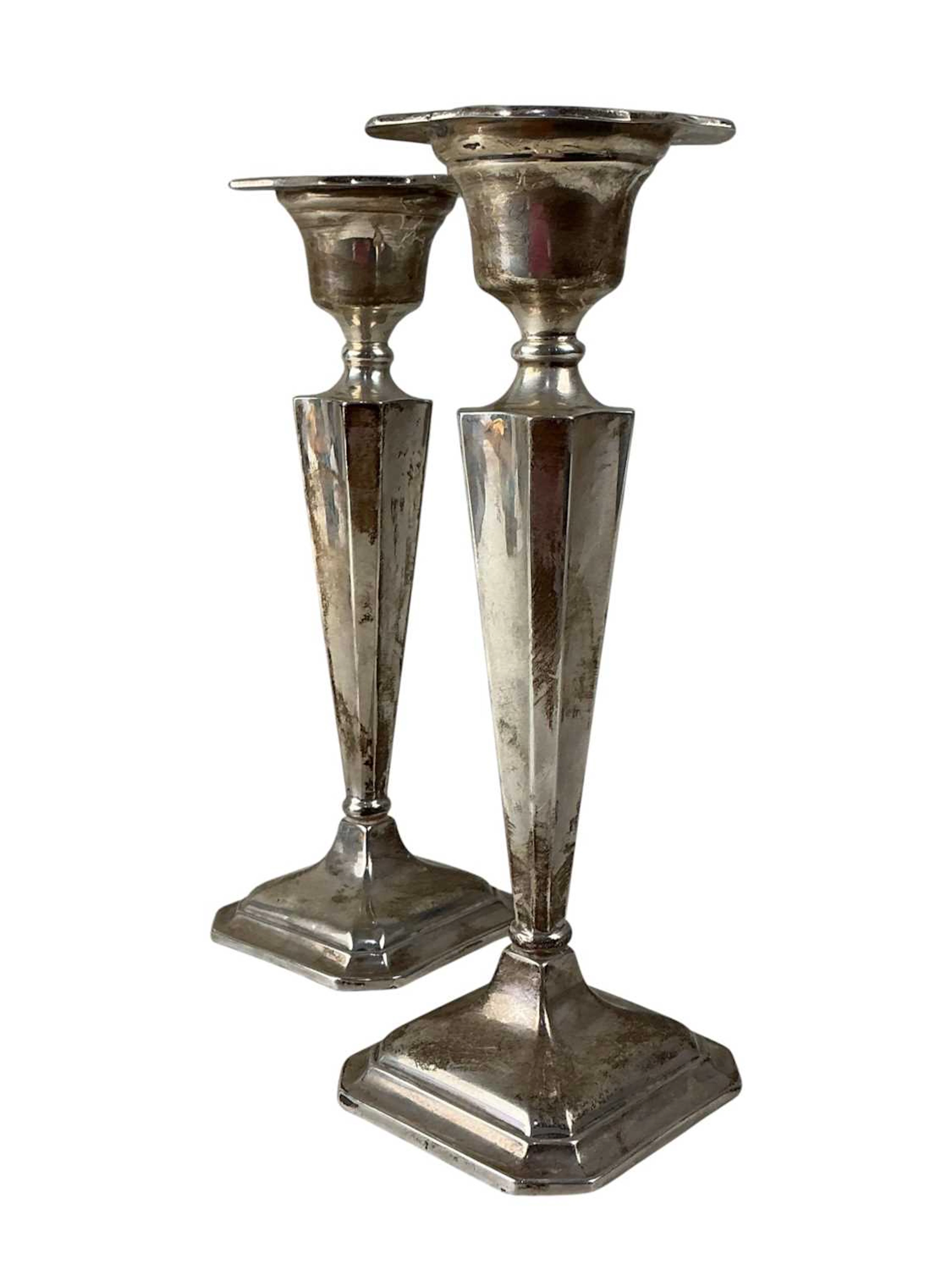 PAIR OF SILVER CANDLESTICKS EARLY 20TH CENTURY