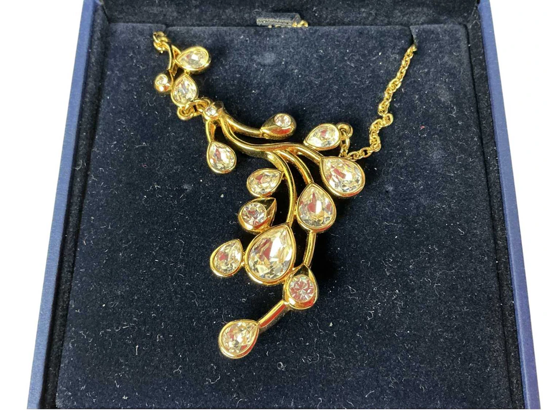 COLLECTION OF COSTUME JEWELLERY LATE 20TH CENTURY