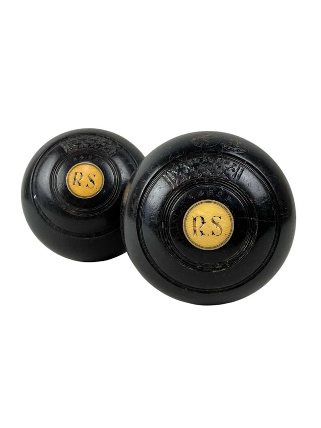 VINTAGE SET OF LAWN BOWLS MID 20TH CENTURY