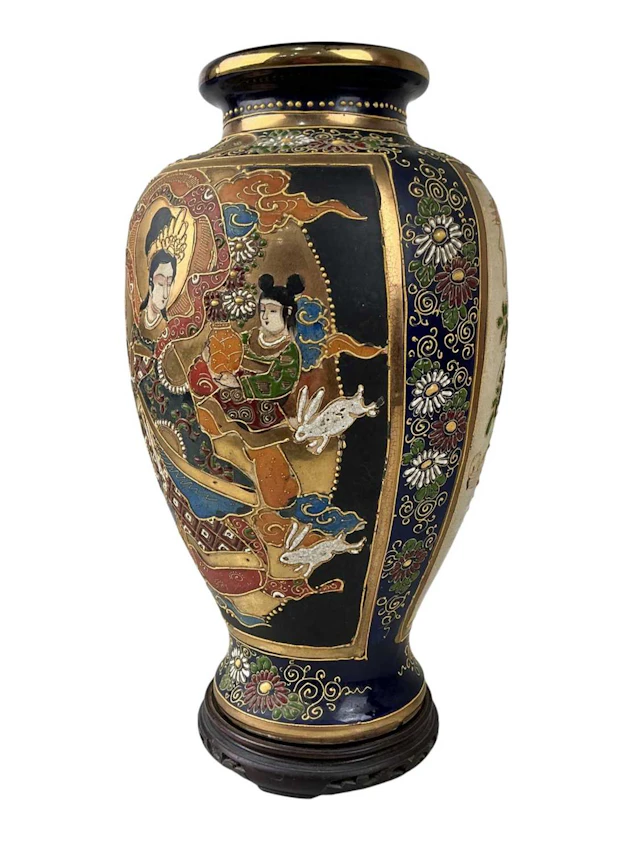 JAPANESE SATSUMA STONEWARE VASE EARLY 20TH CENTURY